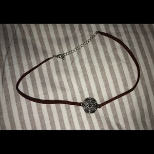 Choker necklace